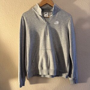 Nike Women’s Sportswear Club Fleece Quarter-Zip Sweatshirt, Size Medium